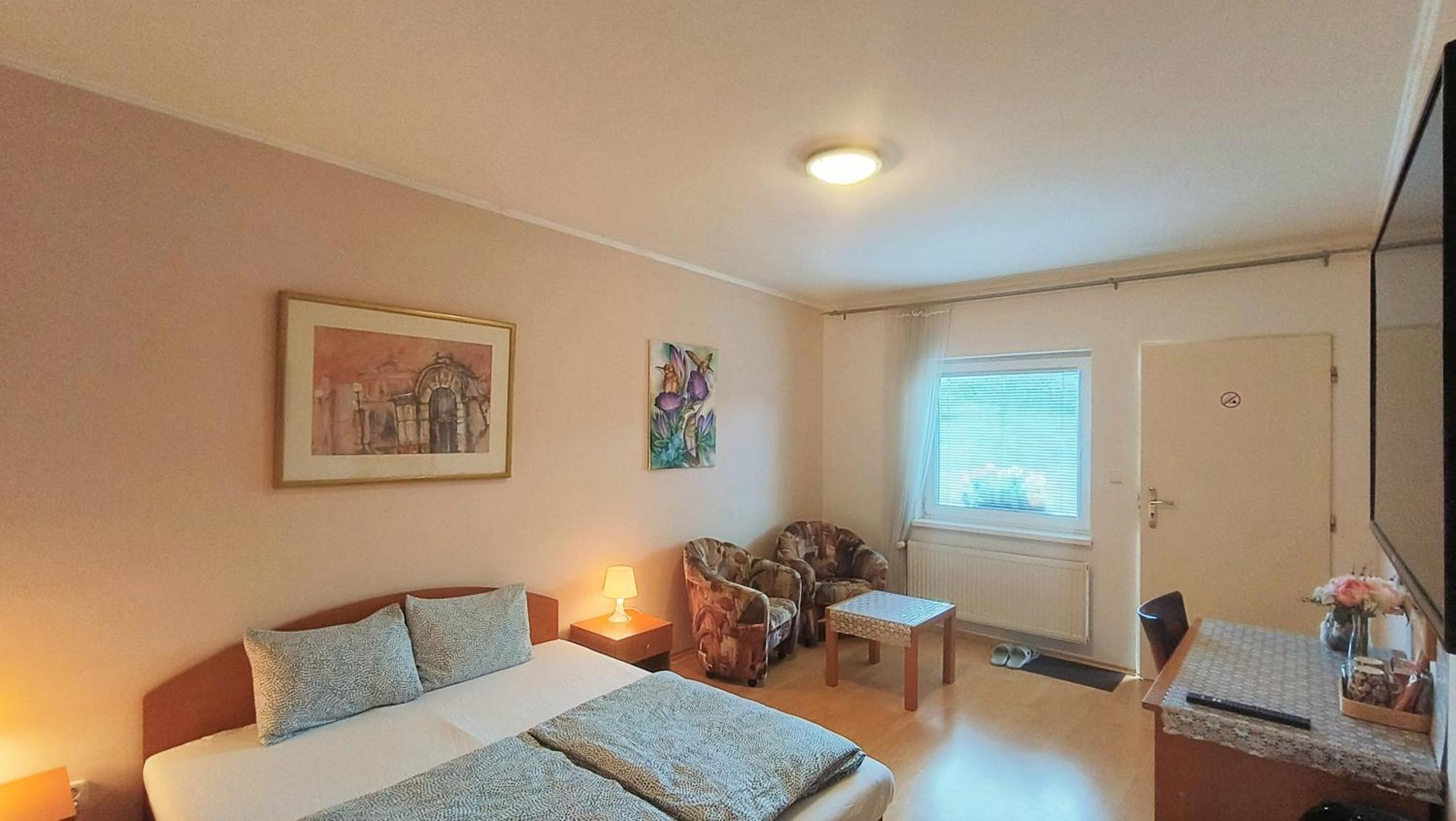 Cozy Room With Garden In Братислава Екстер'єр фото